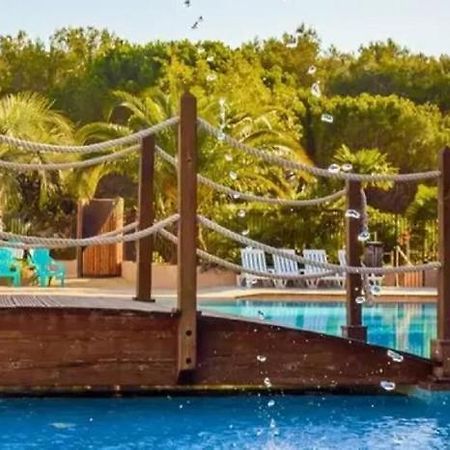 רוקברון-סור-ארז'נס Chalets Met Buitenkeuken Op Camping Lei Suves - Joycasa מראה חיצוני תמונה