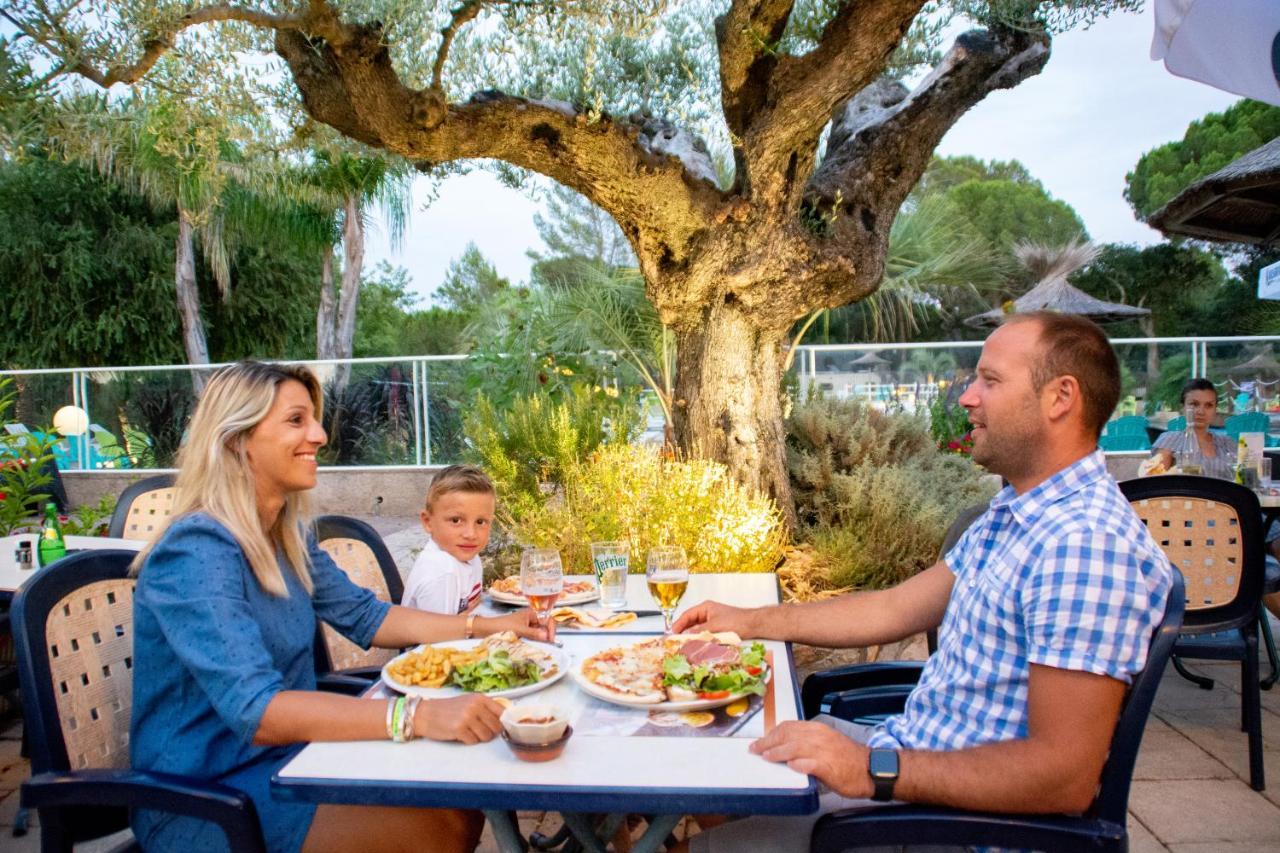 רוקברון-סור-ארז'נס Chalets Met Buitenkeuken Op Camping Lei Suves - Joycasa מראה חיצוני תמונה