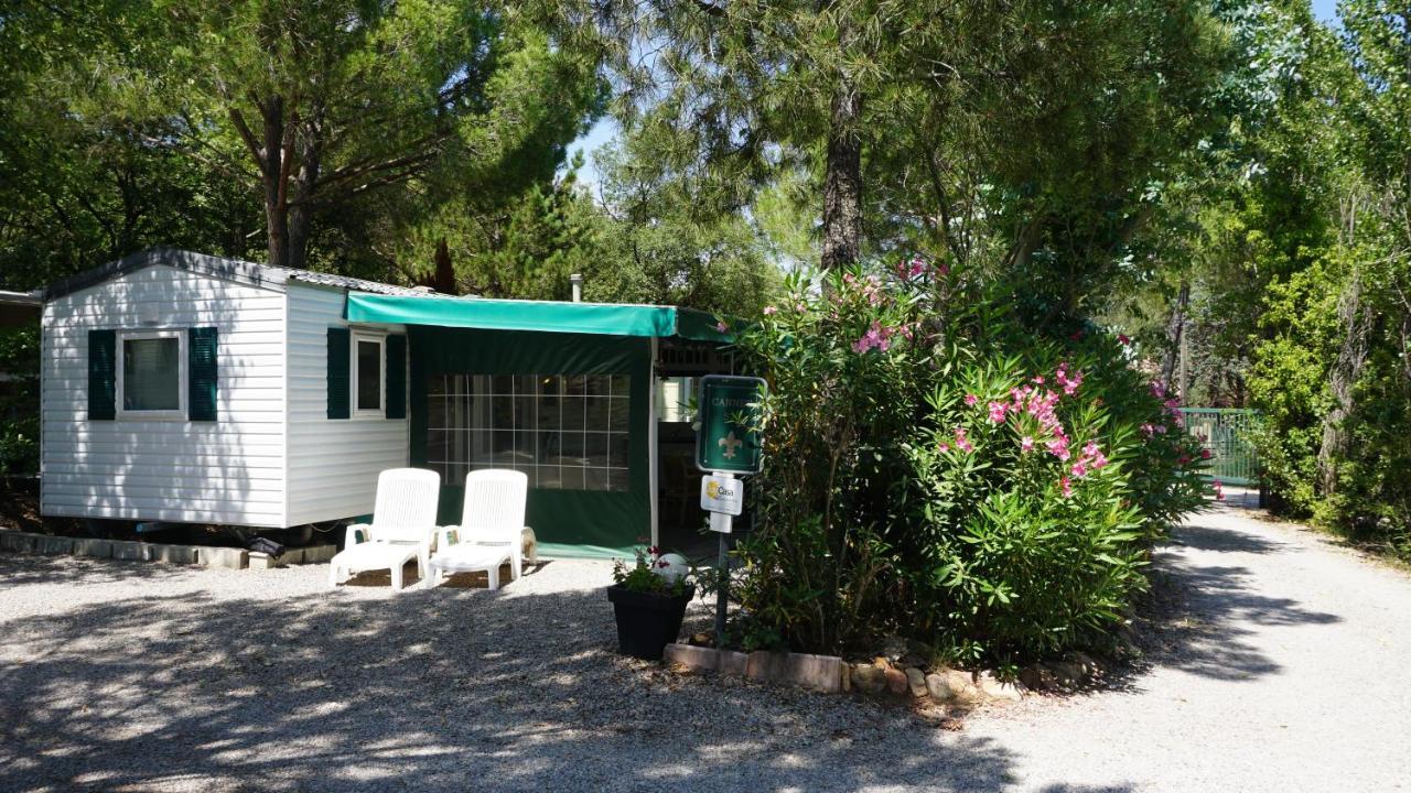רוקברון-סור-ארז'נס Chalets Met Buitenkeuken Op Camping Lei Suves - Joycasa מראה חיצוני תמונה