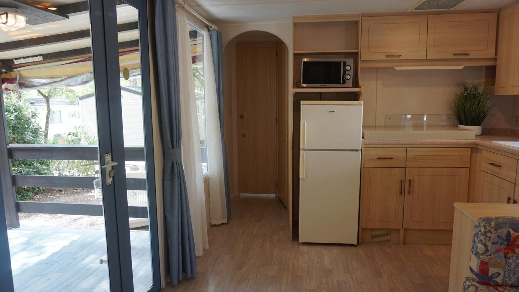 רוקברון-סור-ארז'נס Chalets Met Buitenkeuken Op Camping Lei Suves - Joycasa חדר תמונה