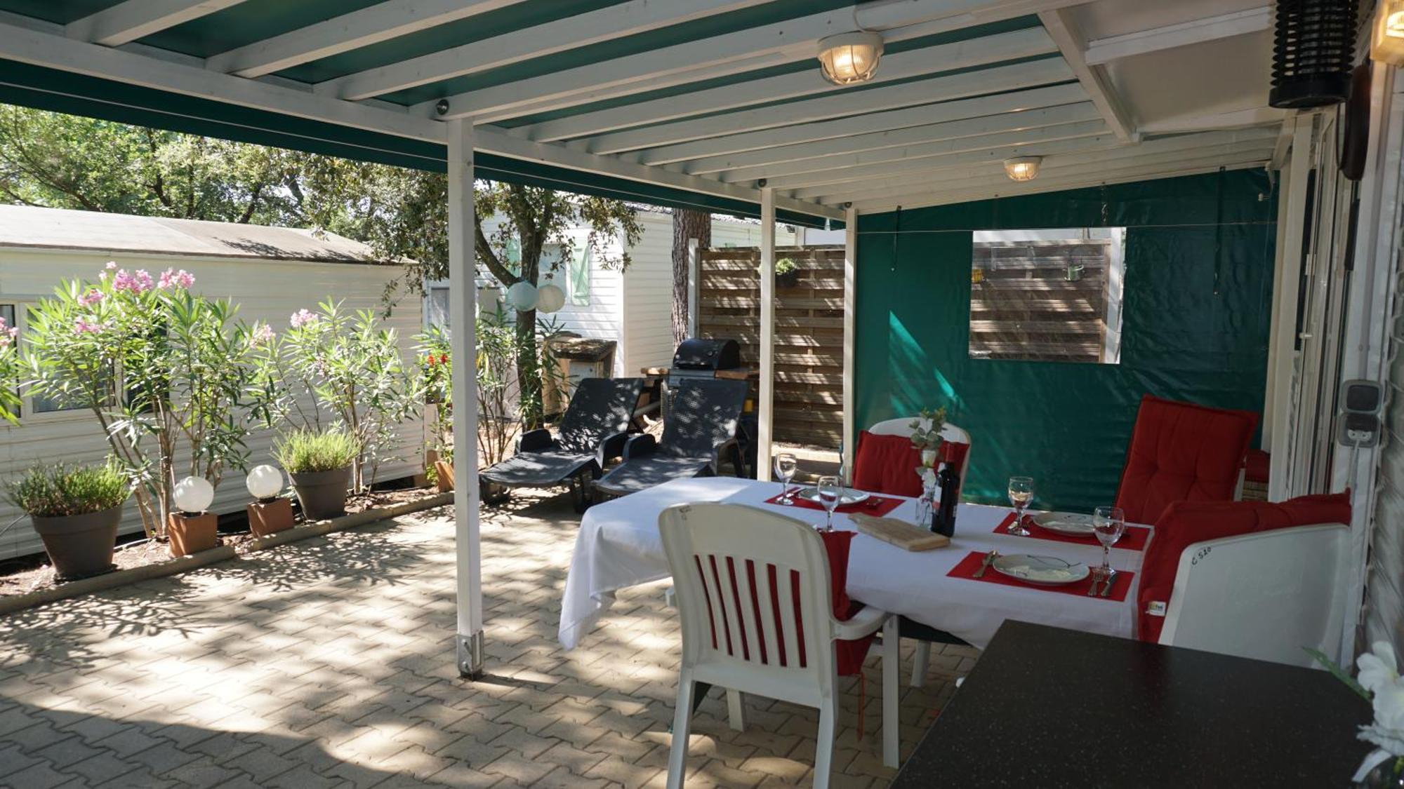 רוקברון-סור-ארז'נס Chalets Met Buitenkeuken Op Camping Lei Suves - Joycasa חדר תמונה